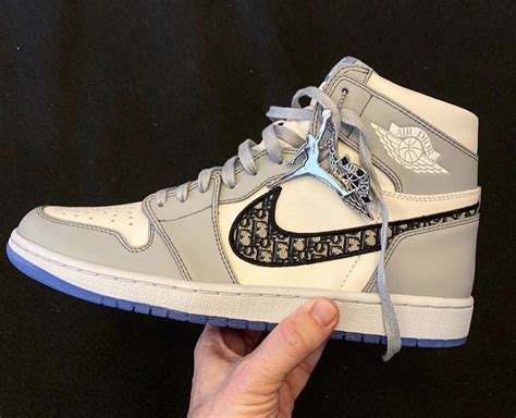 nike jordan 1 dior prezzo